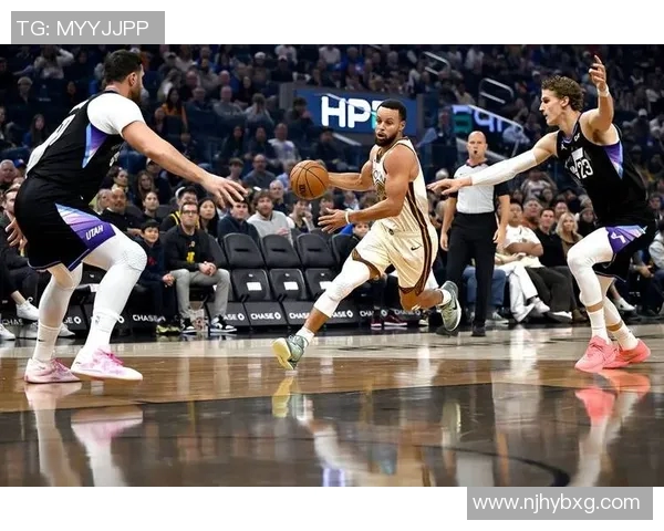 库里独揽31分巴特勒贡献全面表现勇士战胜爵士成功止住三连败